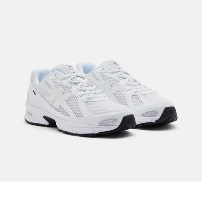 NB 740 Sneaker