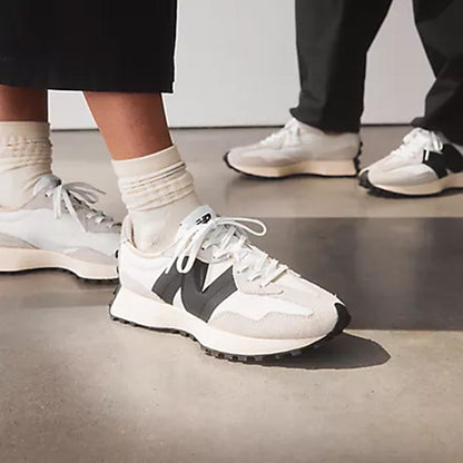 NB 327 Sneaker
